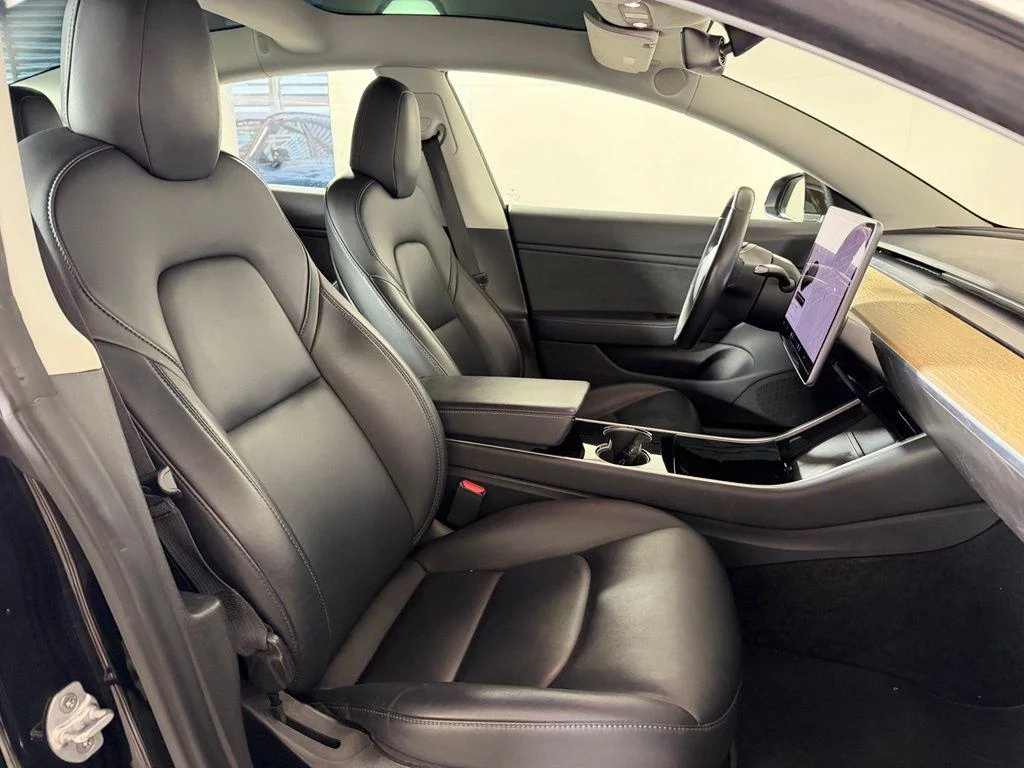 Used 2019 Solid Black Tesla Mid Range image 11