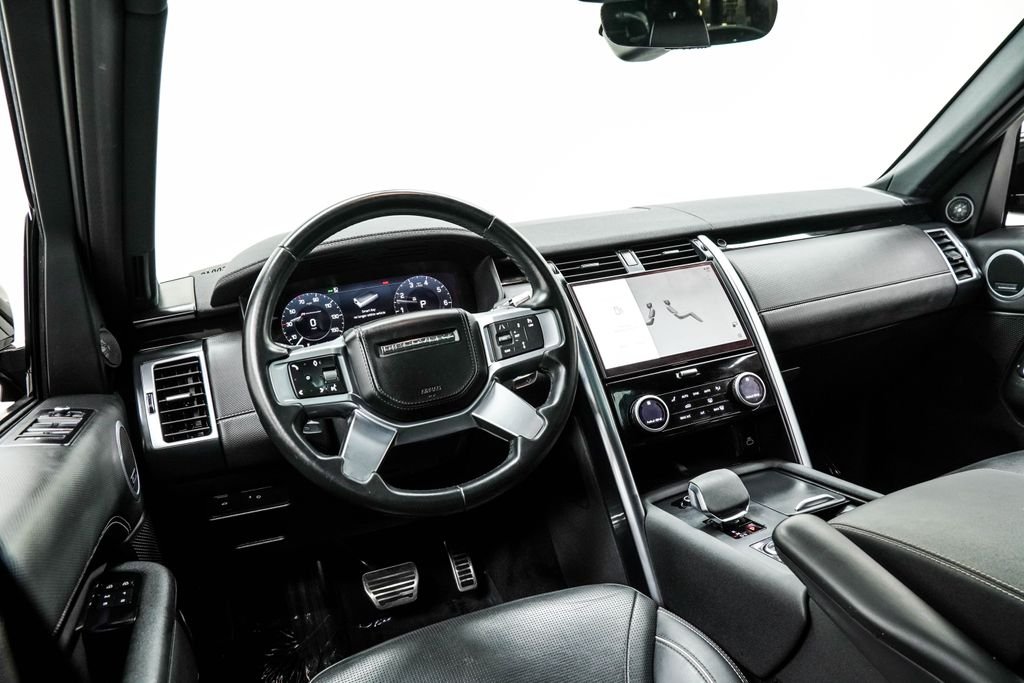 Used 2022 Black Land Rover HSE R-Dynamic image 4