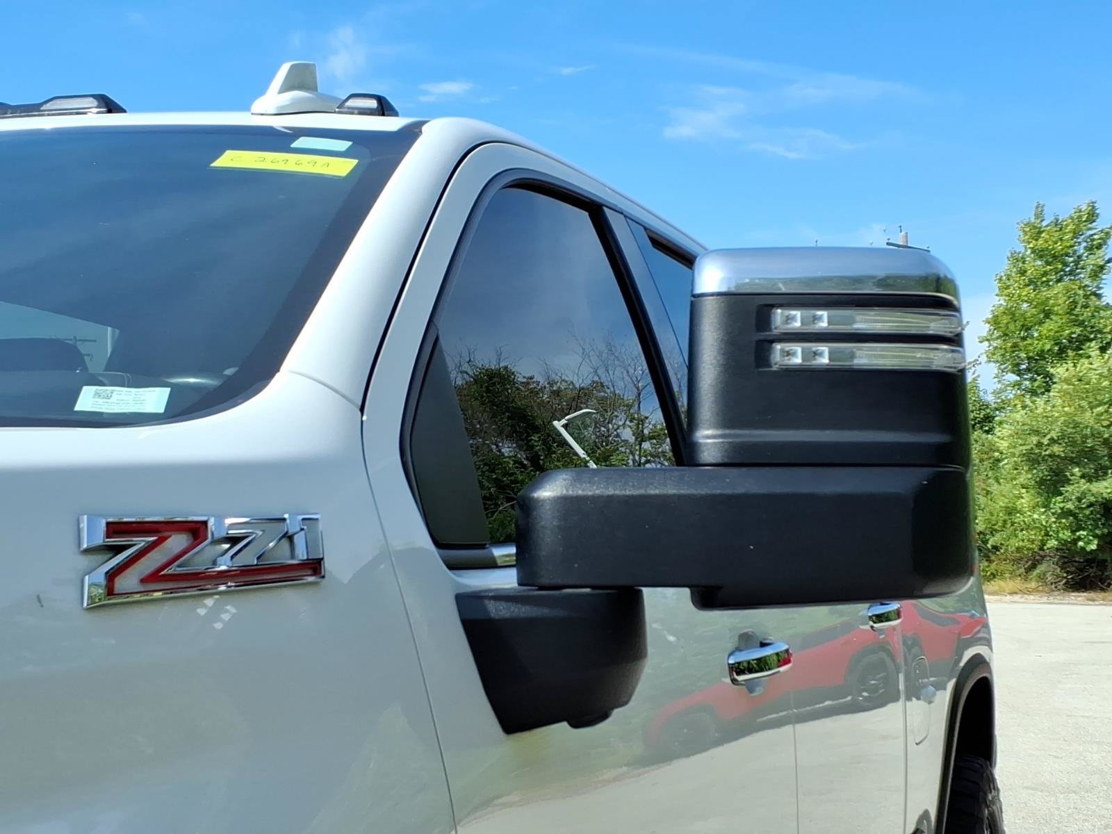 Used 2024 Summit White Chevrolet LTZ image 31