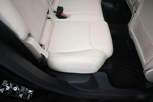 Certified Used 2023 Black Mercedes-Benz GLB 250 image 27