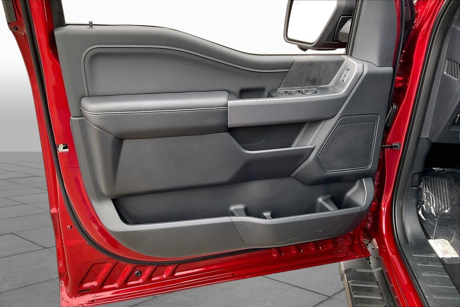 New 2026 Ruby Red Metallic Tinted Clearcoat Ford XLT image 10