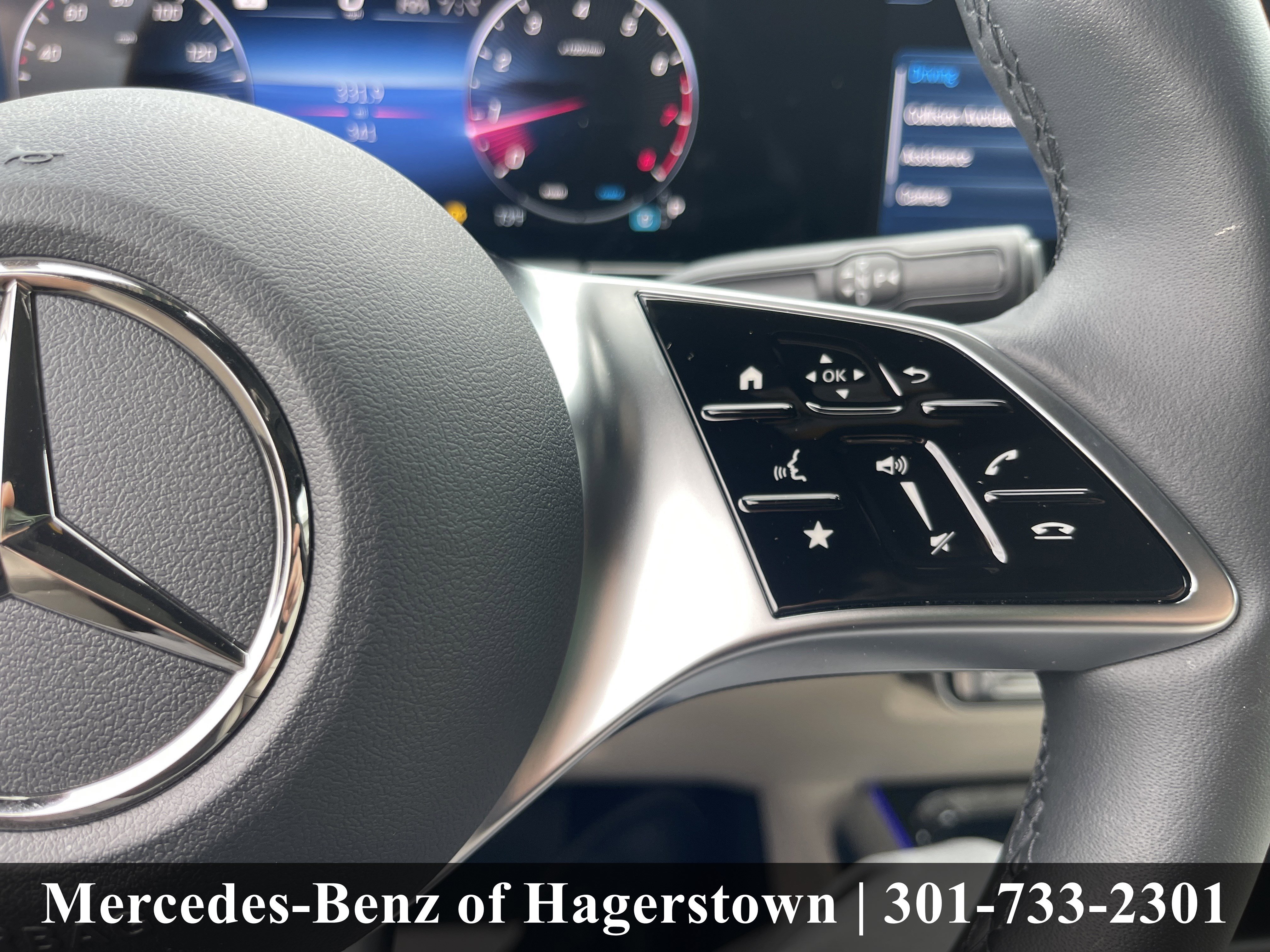 Certified Used 2026 MANUFAKTUR Patagonia Red Metallic Mercedes-Benz GLA 250 4MATIC® SUV image 19