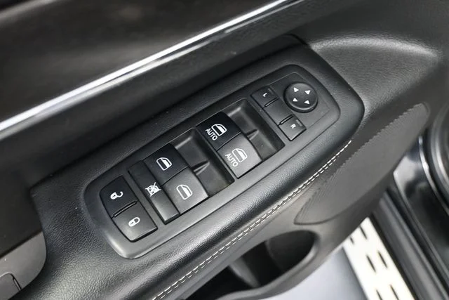 Used 2017 Black Jeep Limited image 19