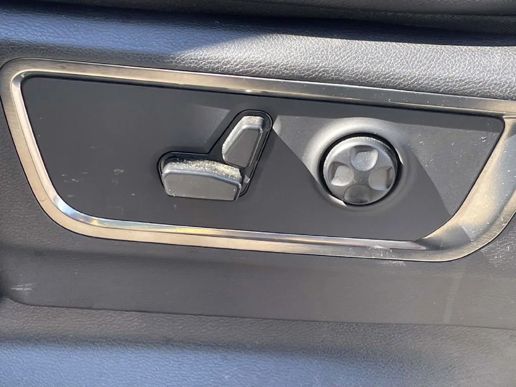 Used 2019 Red Ram Limited image 23