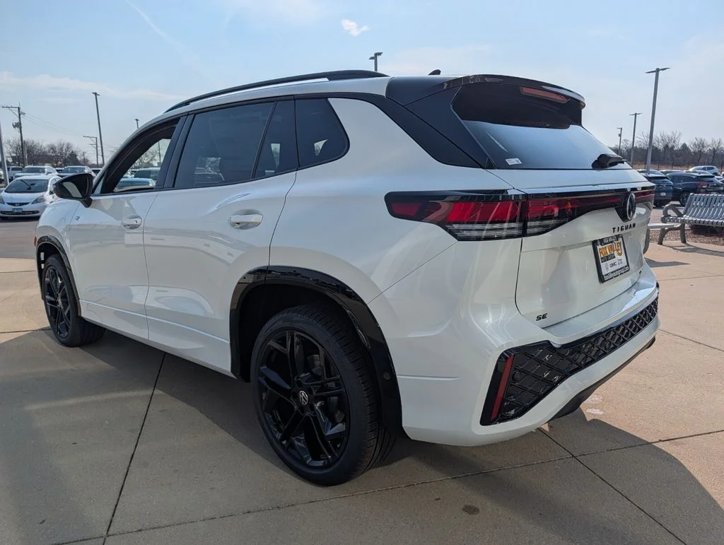 New 2026 White/off-white Volkswagen 2.0T SE R-Line Black image 7