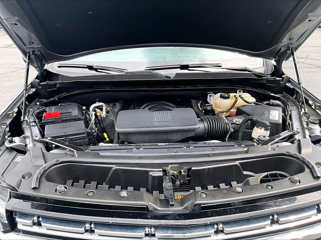Used 2021 Gray Chevrolet Premier image 31