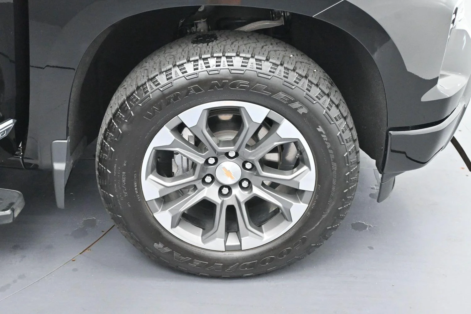 Used 2026 Black Chevrolet High Country image 34
