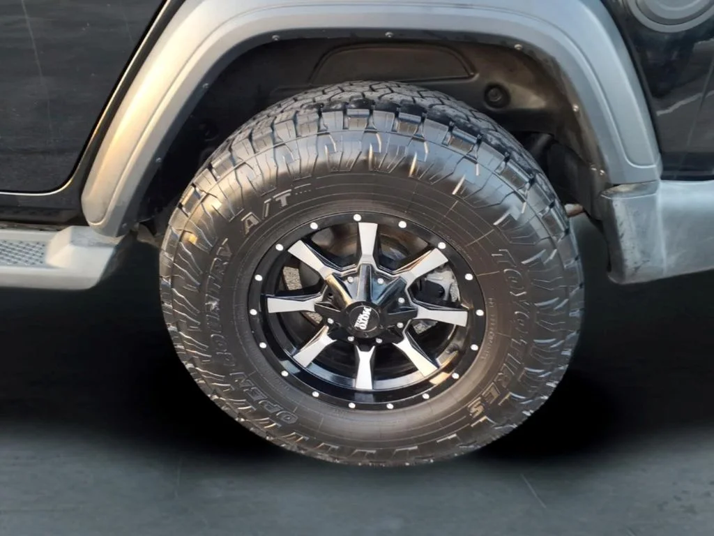 Used 2019 Black Jeep Unlimited Sport image 12