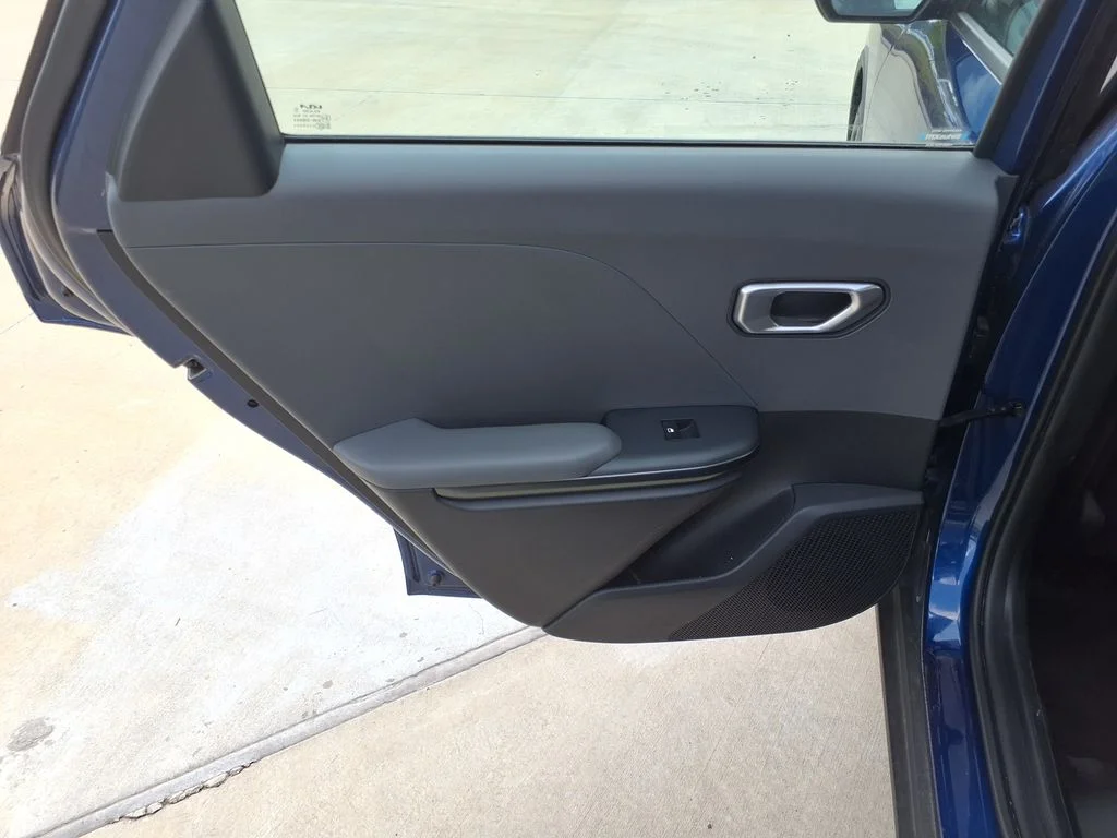 Used 2025 Blue Kia LXS image 15