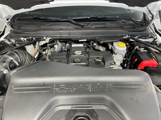 Used 2024 White Ram Laramie image 47