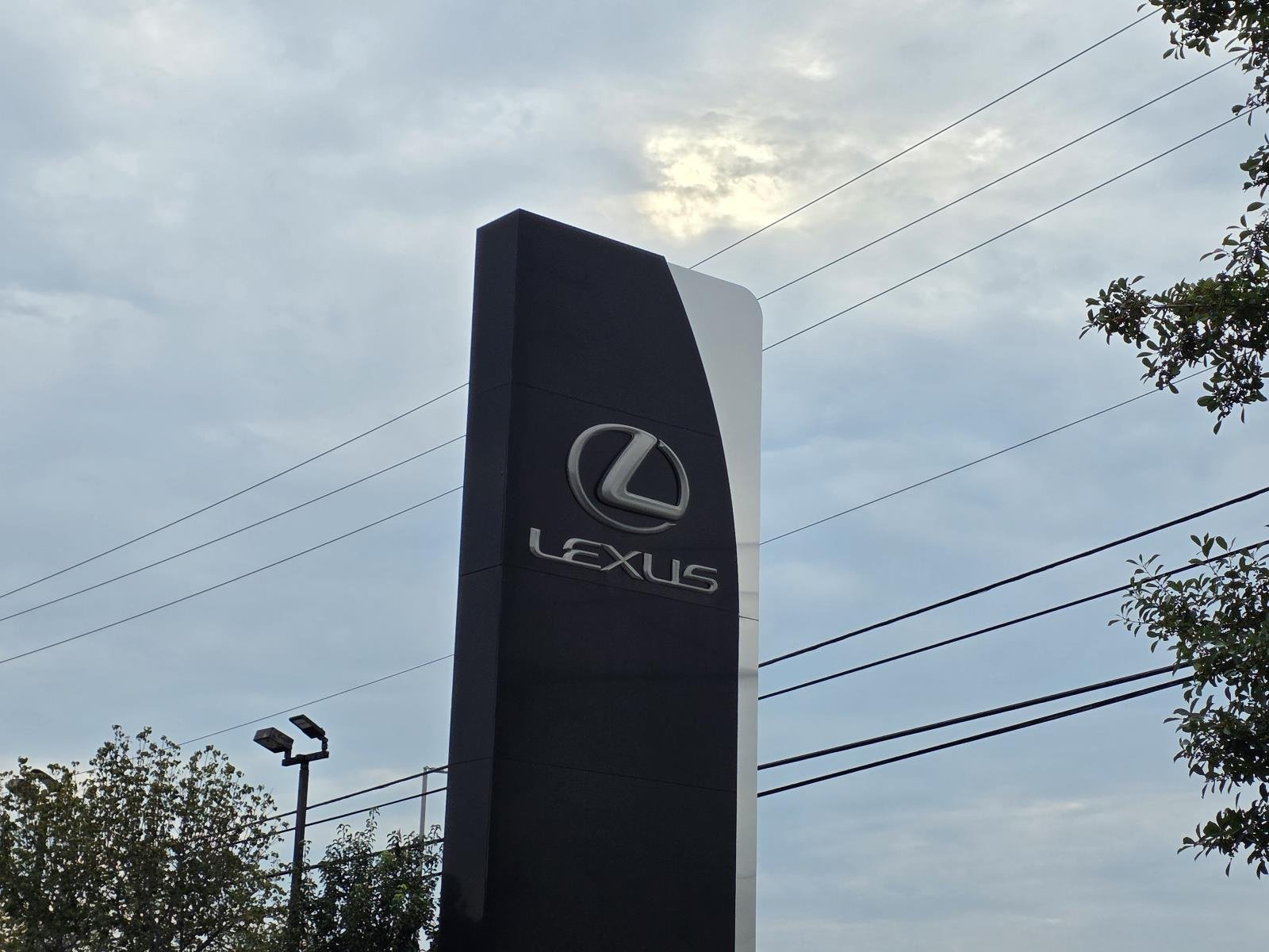 Used 2020 White Pearl Lexus 350 image 4
