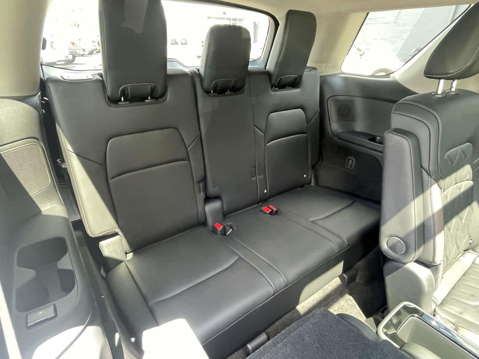 New 2026 Boulder Gray Pearl/Super Black Nissan Platinum image 21