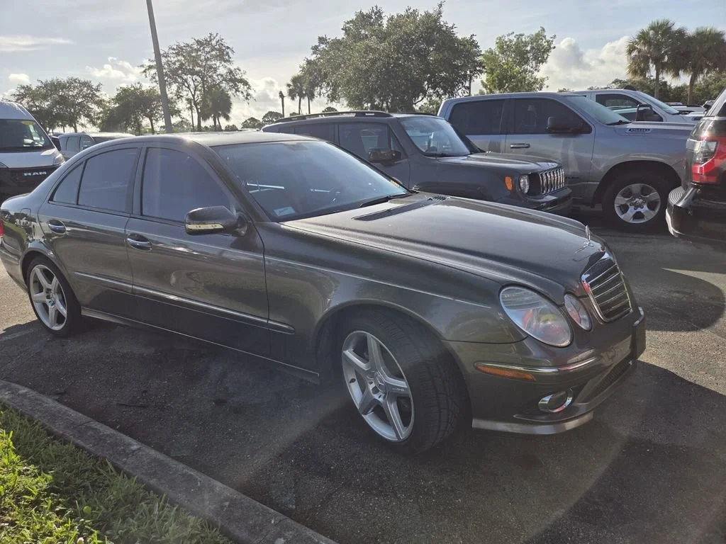 Used 2009 Pewter Metallic Mercedes-Benz E 350 image 2