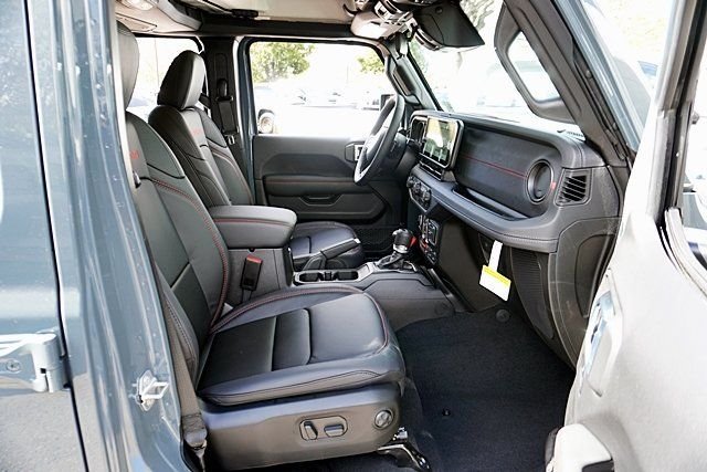 New 2026 Anvil Clear-Coat Exterior Paint Jeep Rubicon image 16