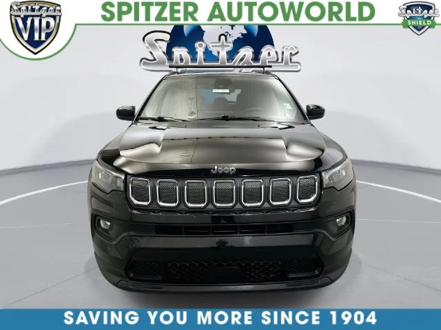 Used 2022 Black Jeep Latitude Lux image 5
