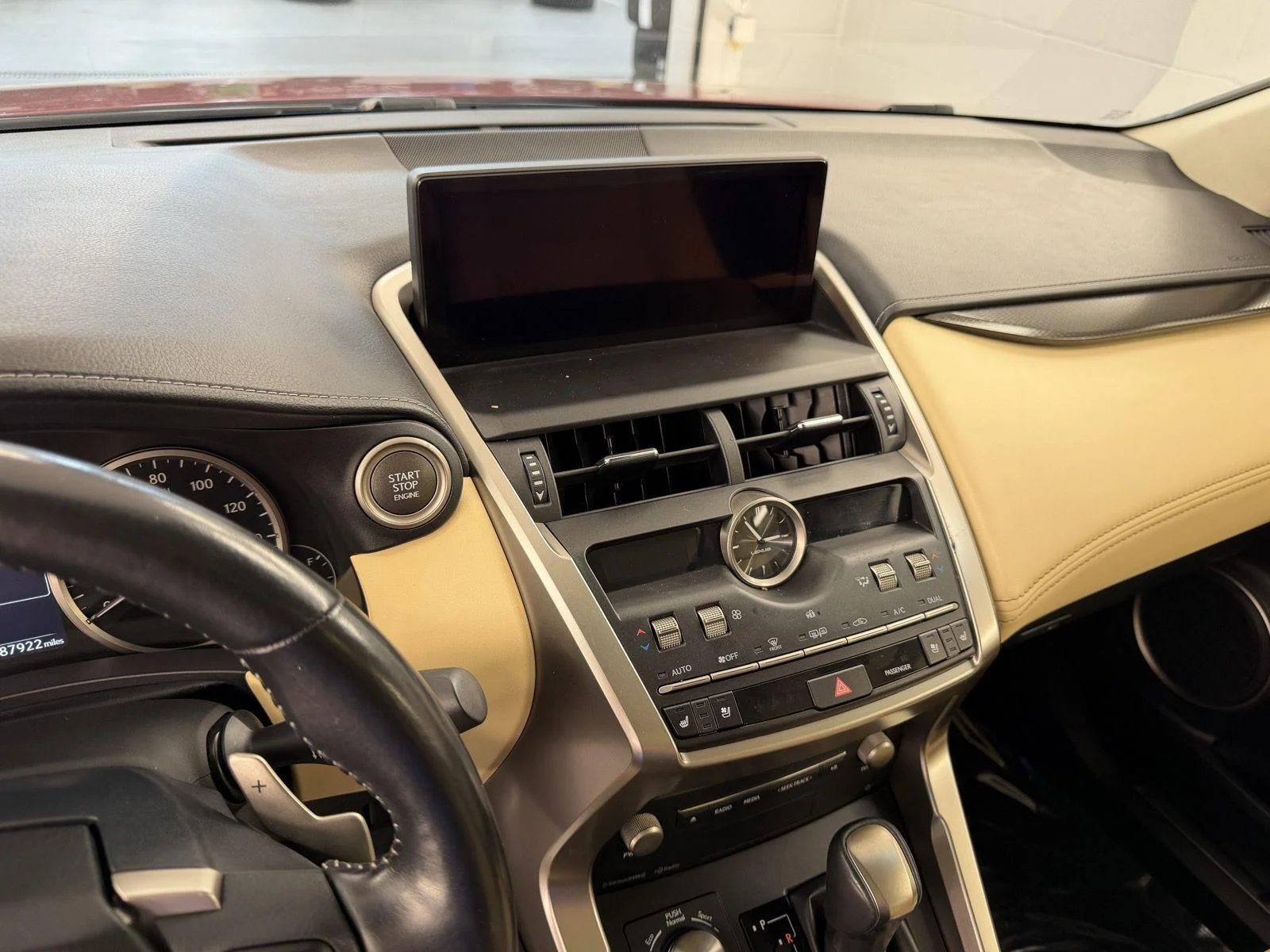 Used 2019  Lexus 300 image 17