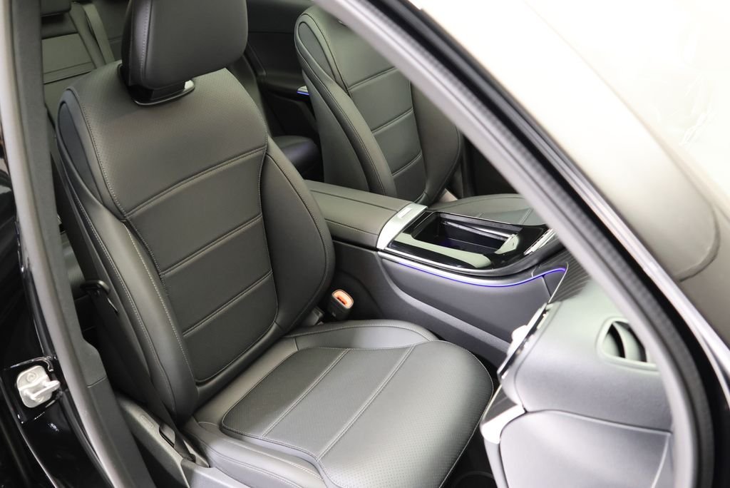 Used 2026 Black Mercedes-Benz GLC 300 image 47
