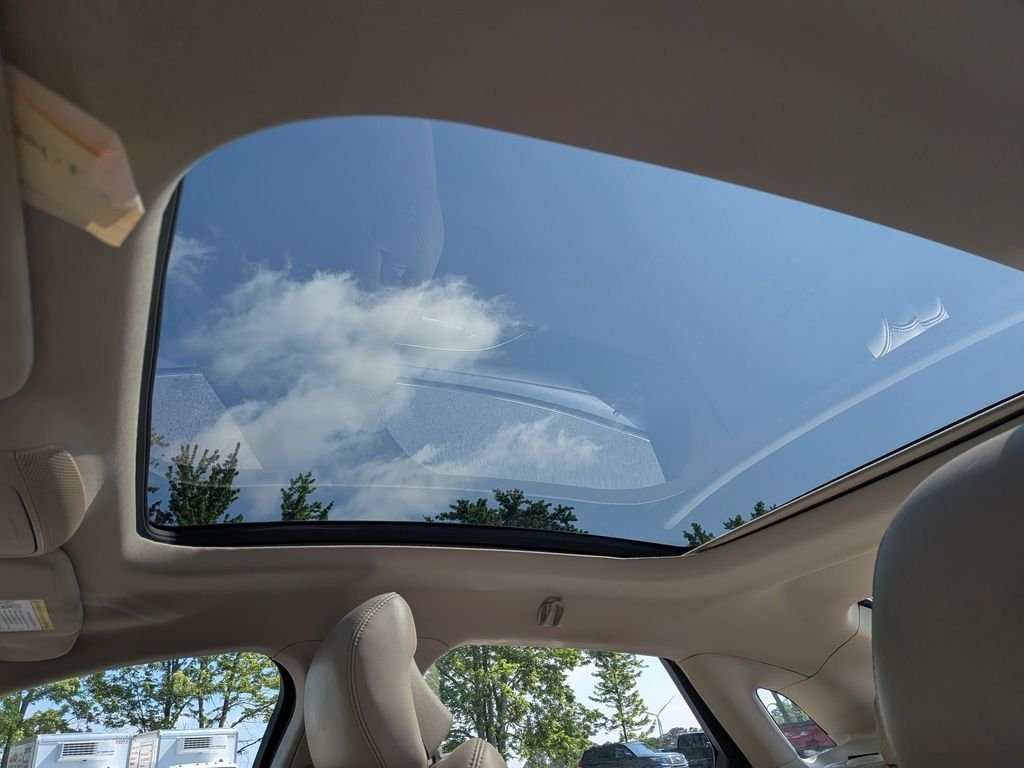 Used 2018 Brown Lincoln Reserve image 16