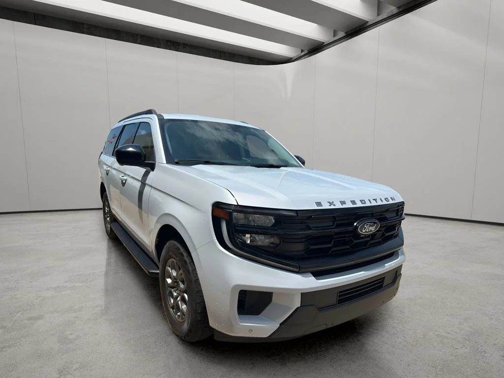 New 2025 Space Silver Metallic Ford Active image 7