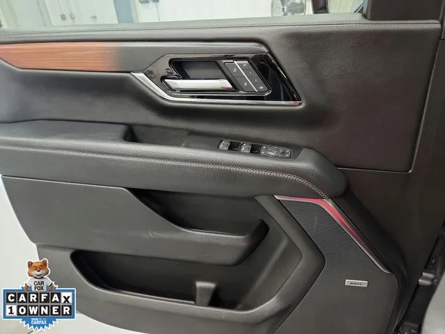 Used 2025 Silver GMC Denali image 30