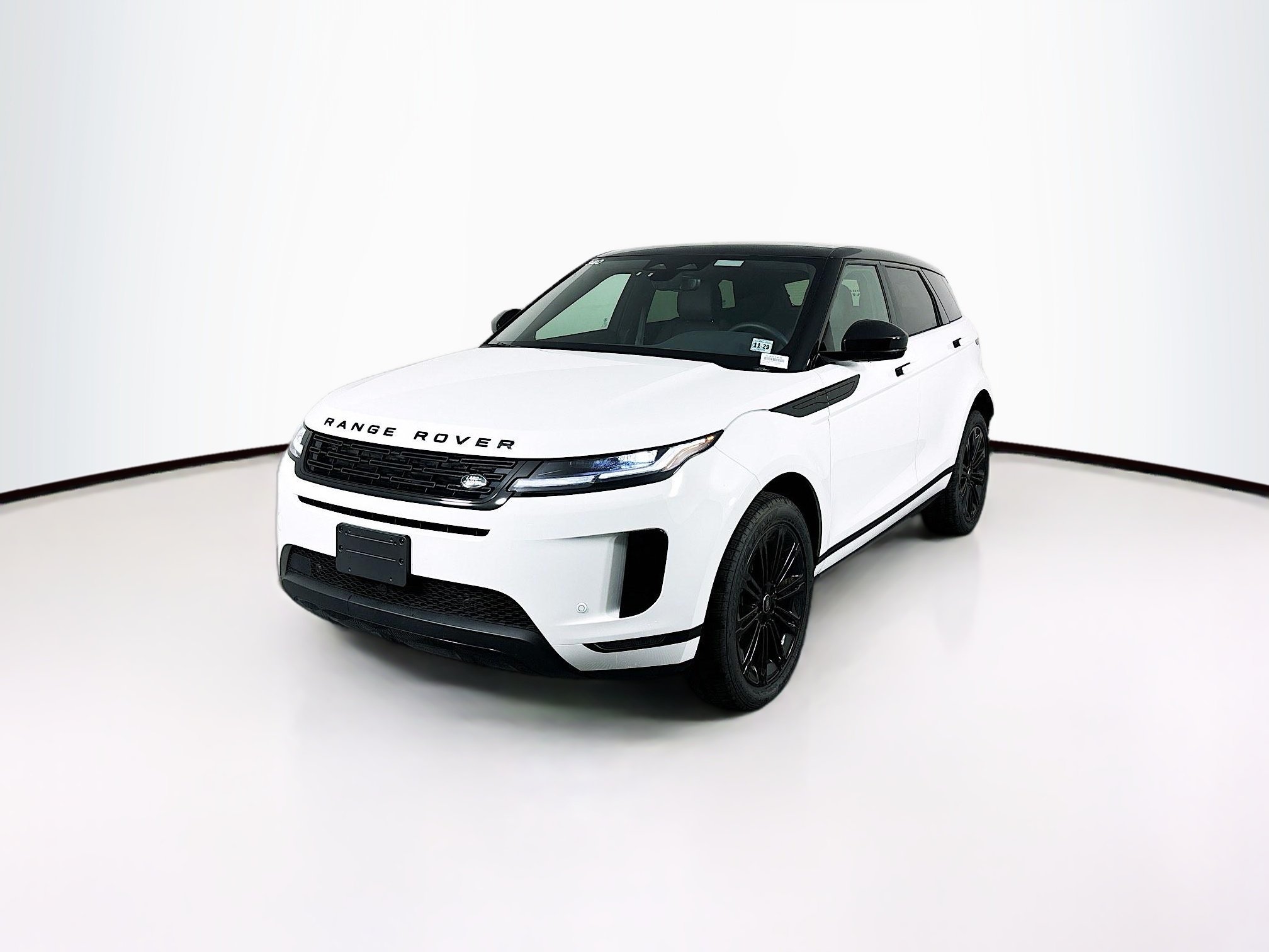 2025 Land Rover Range Rover Evoque Dynamic SE