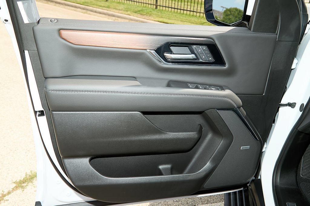2026 GMC Yukon XL Denali - Photo 22