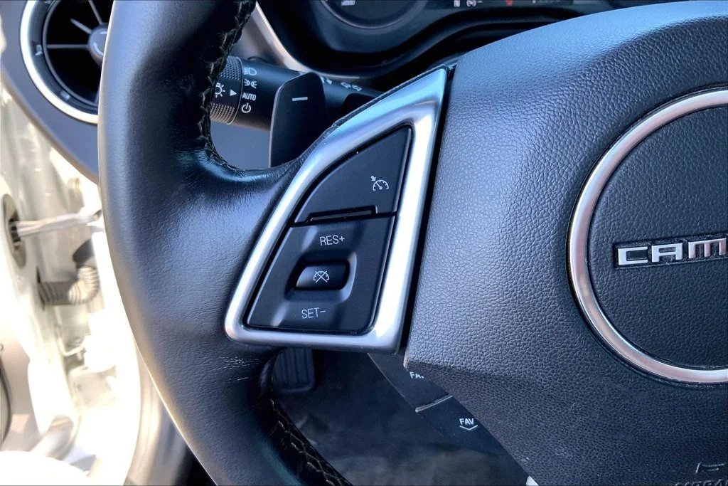 Used 2017 Silver Chevrolet 1LT image 9