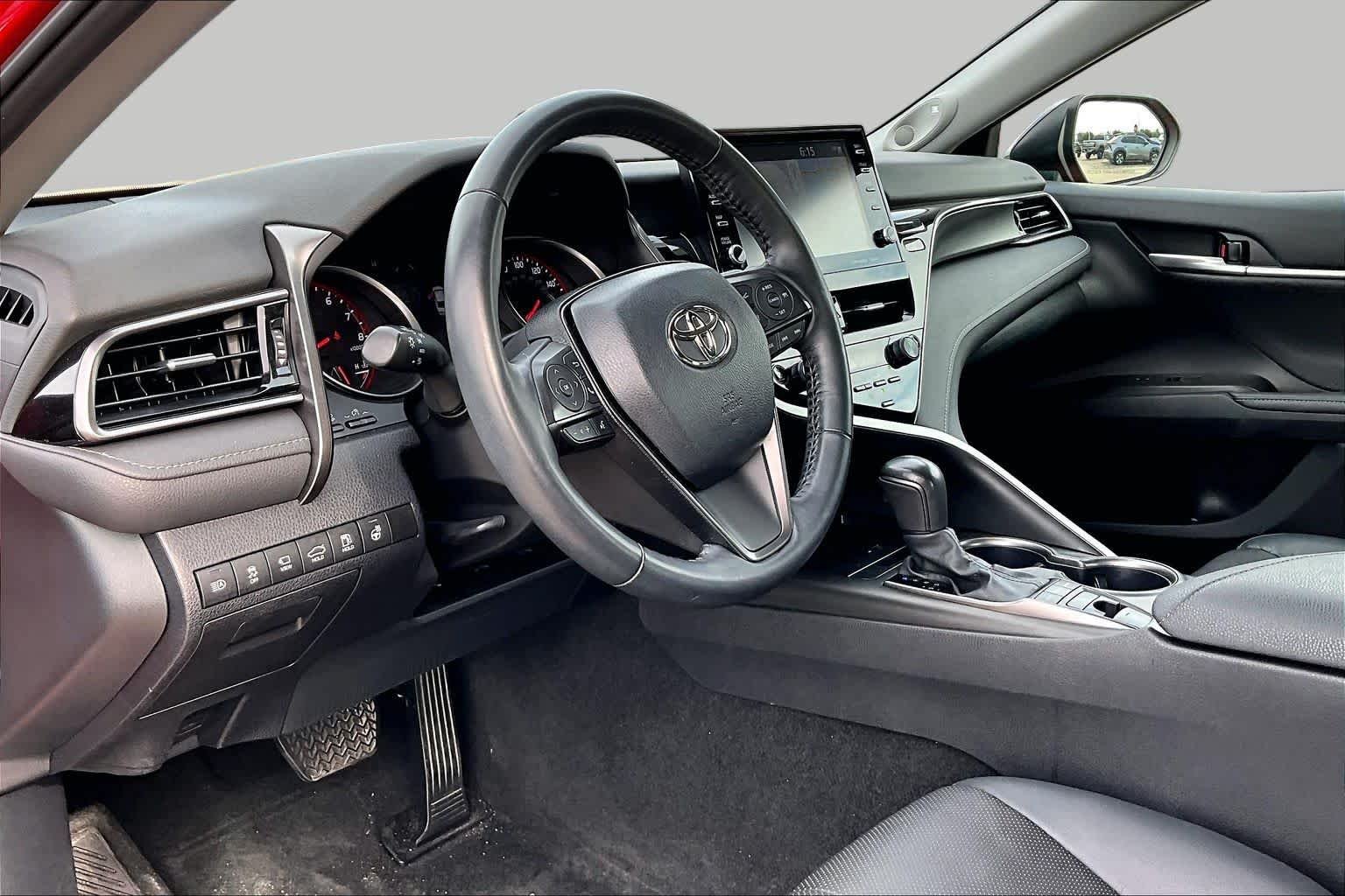 Used 2024 Supersonic Red/Midnight Black Metallic Toyota XSE V6 image 17