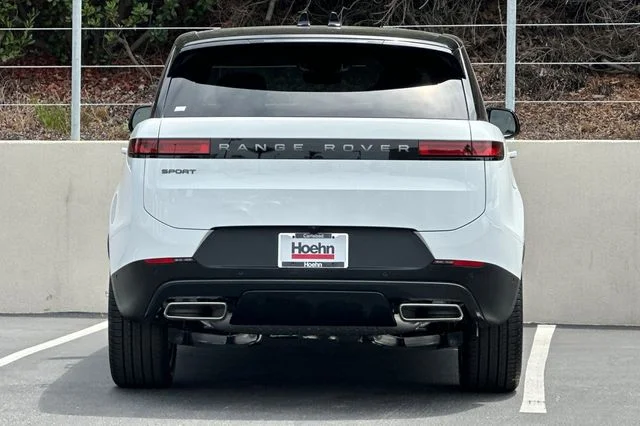 New 2026 Fuji White Land Rover SE image 4