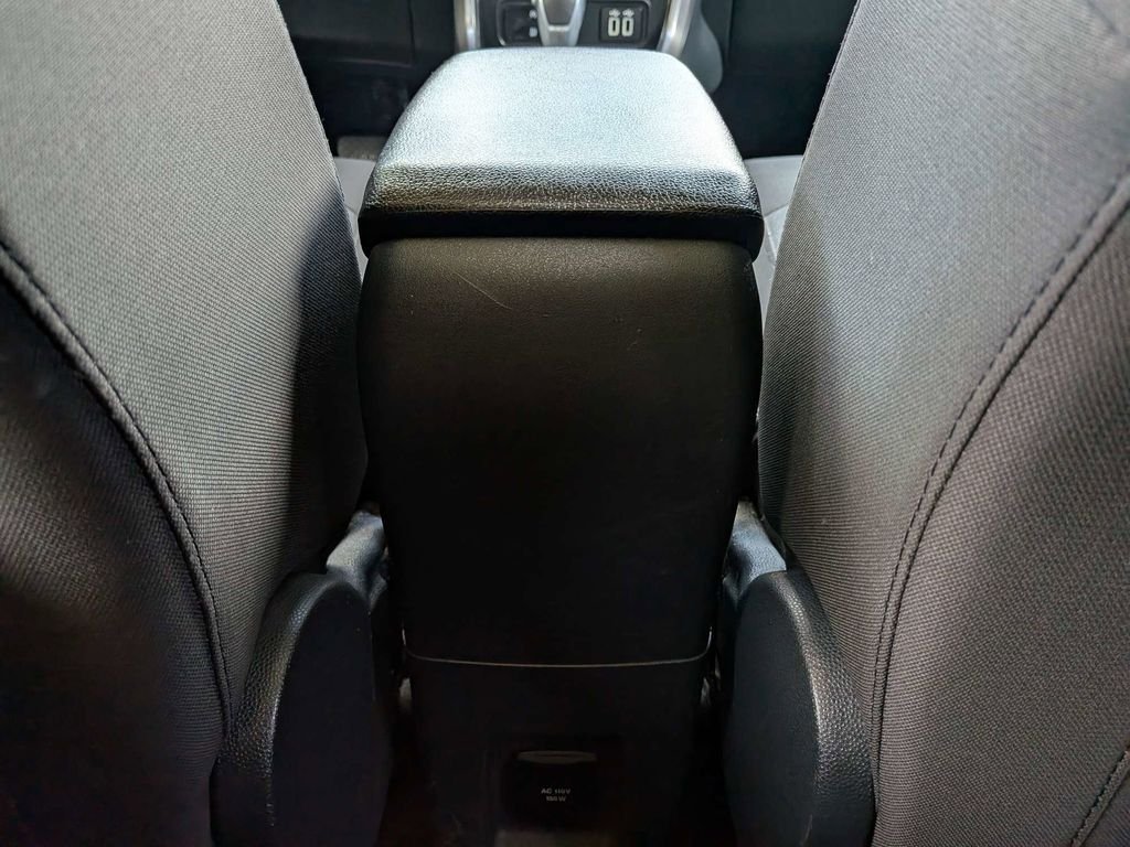 Used 2019 Black Ford SE image 14