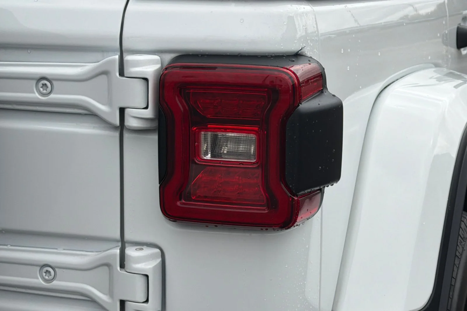 Used 2024 White Jeep Sahara 4xe image 40
