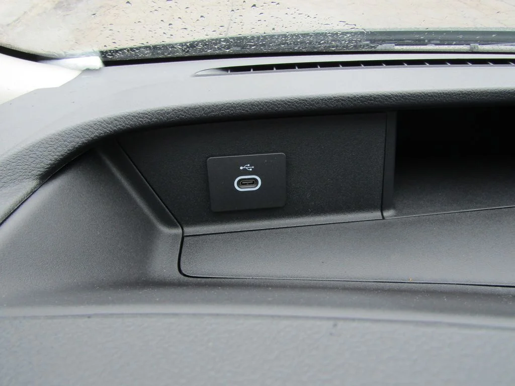 New 2026 Agate Black Metallic Ford Cargo Van image 29