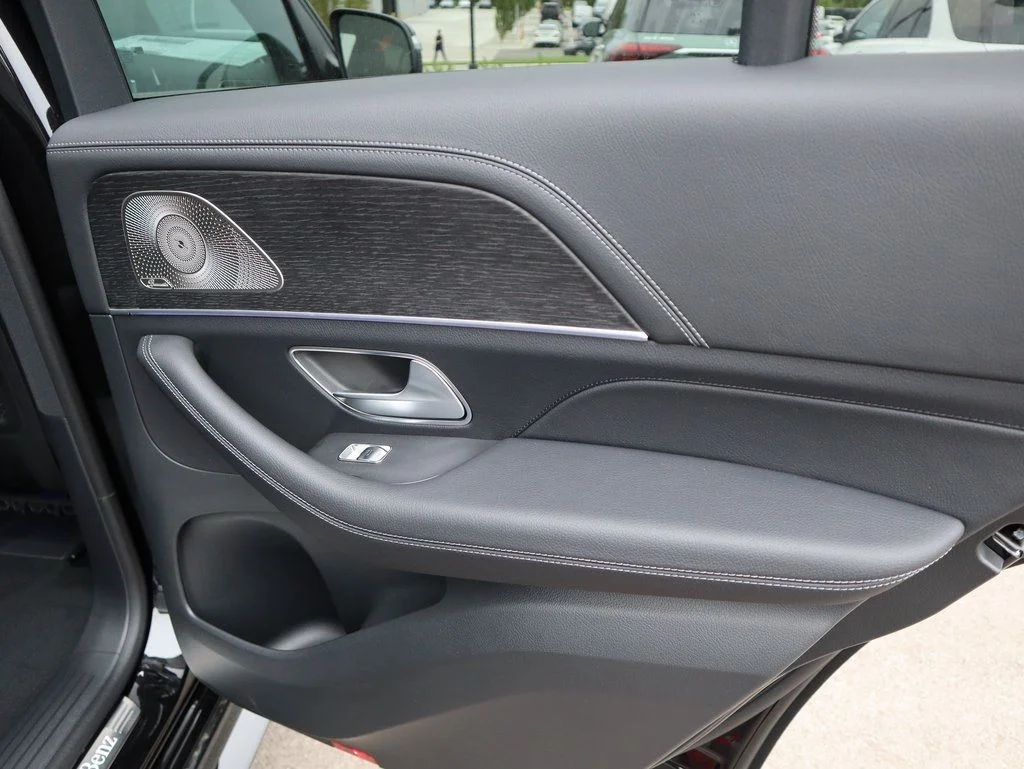 Certified Used 2026 Obsidian Black Metallic Mercedes-Benz GLE 450 image 11