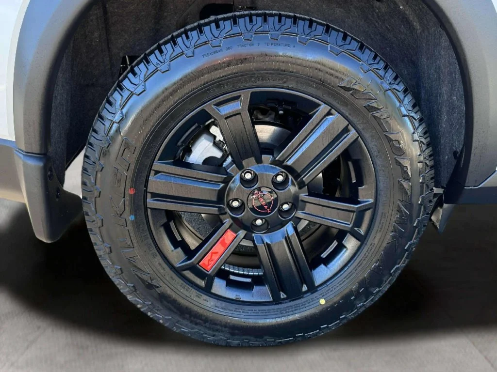 New 2027 Everest White Pearl Tricoat Nissan Rock Creek image 9