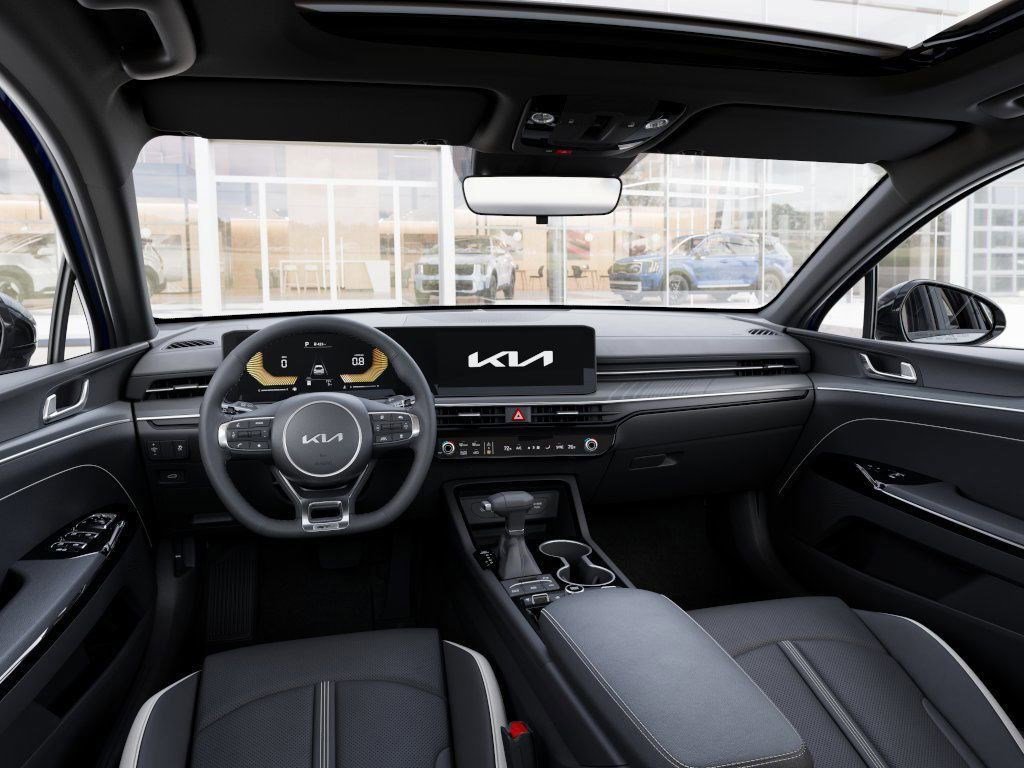 2026 Kia K5 GT-Line - Photo 8