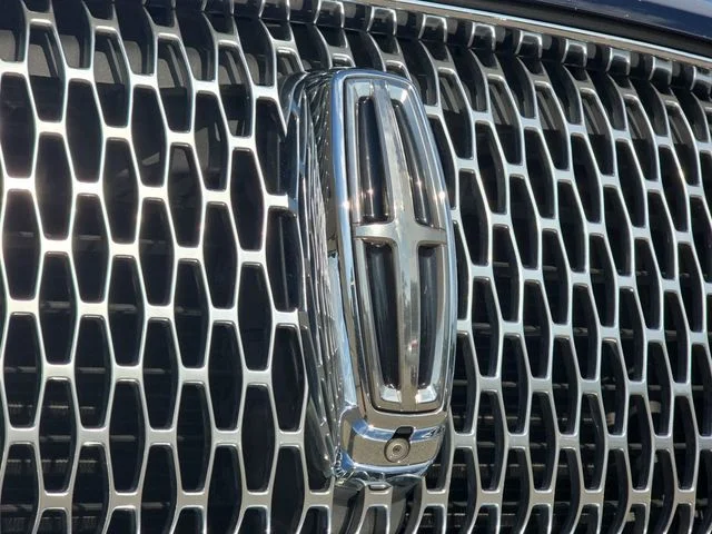Used 2018 Black Velvet Lincoln Reserve image 35