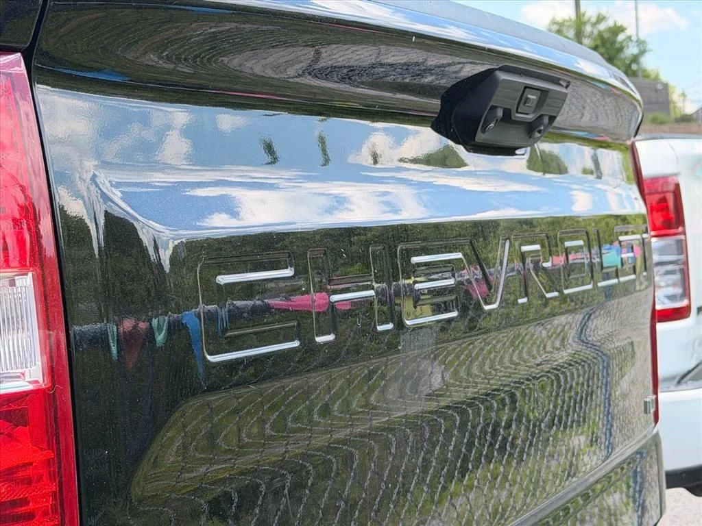 Used 2022 Black Chevrolet LT image 12