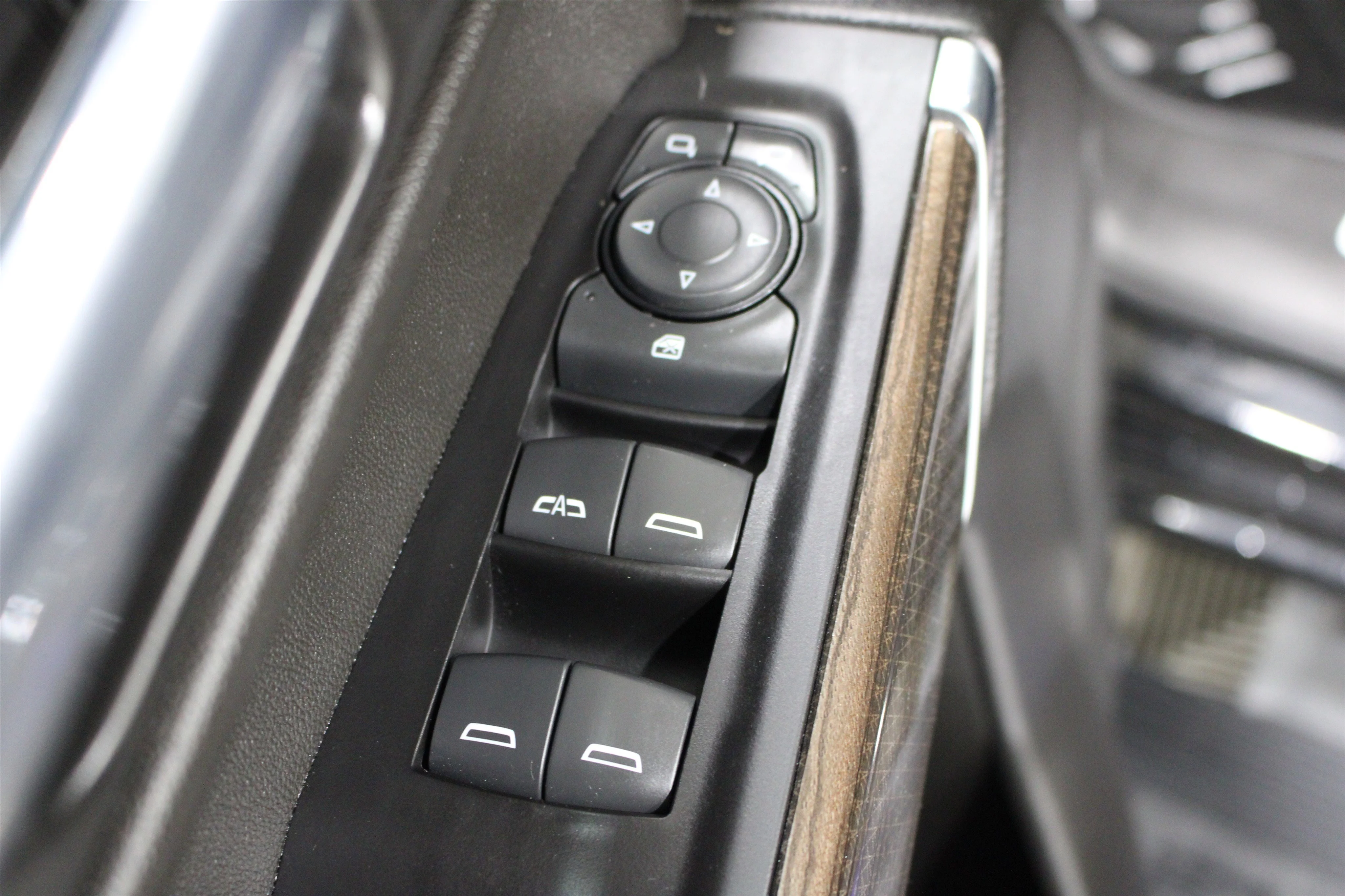 Used 2022 Black Chevrolet RST image 6