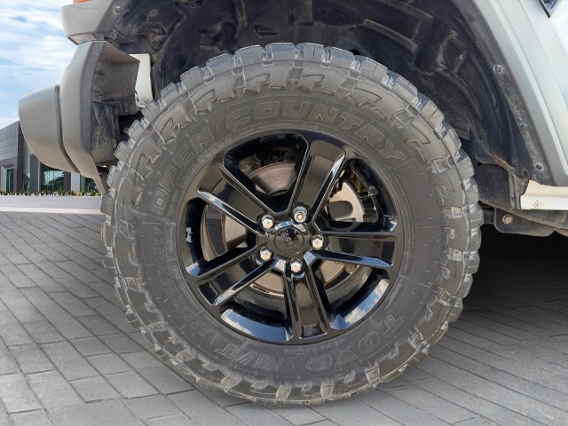 Used 2019 White Jeep Unlimited Sport Altitude image 9