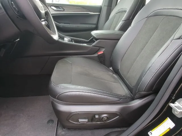New 2026 Black Jeep Altitude image 10