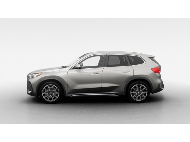 New 2026 Space Silver Metallic BMW xDrive28i image 4