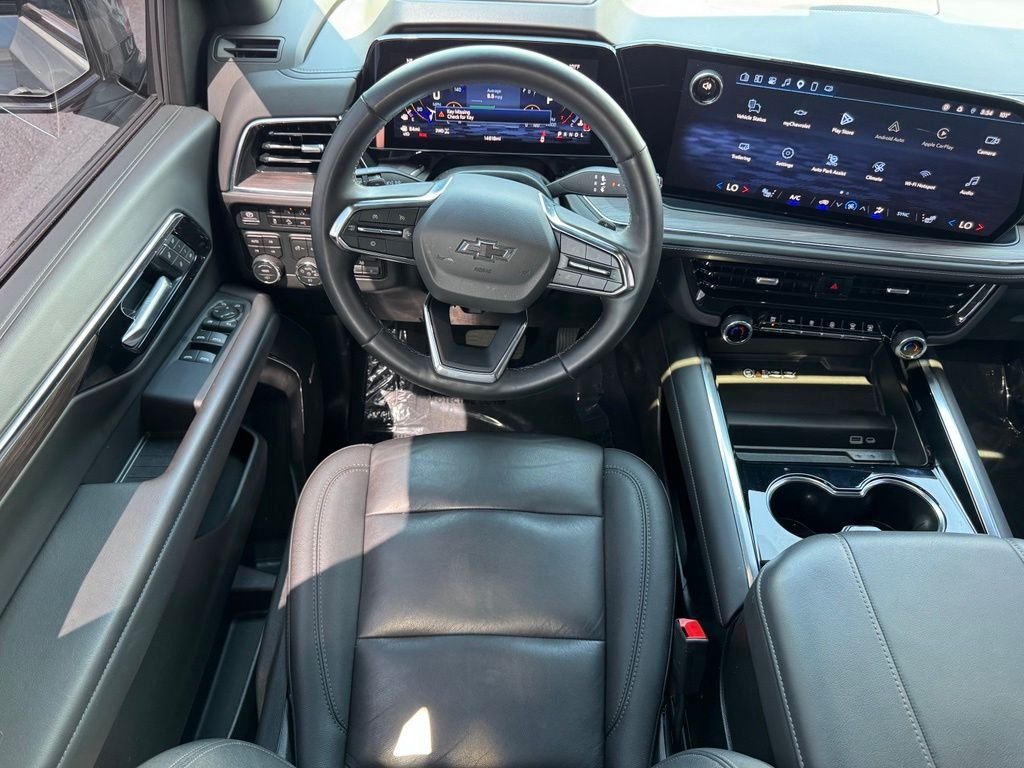 Used 2025 Gray Chevrolet Z71 image 15