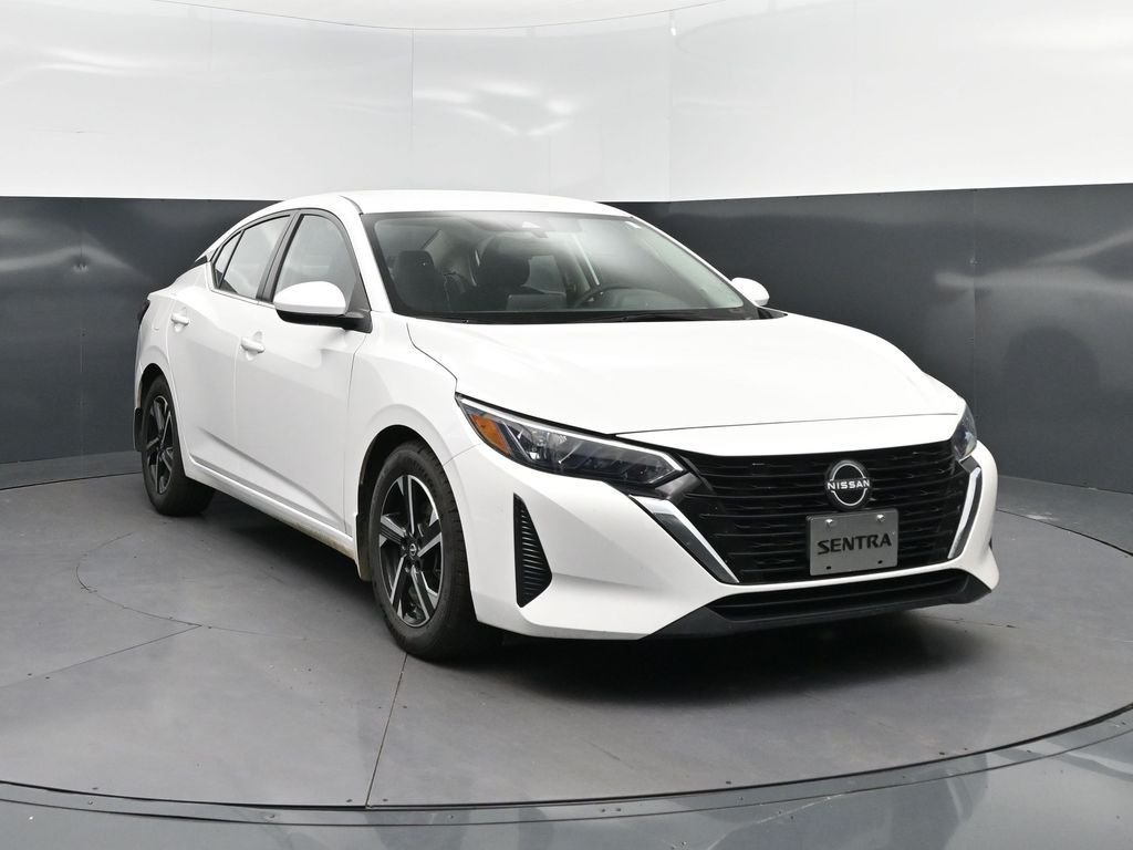 Used 2024 White Nissan SV image 9