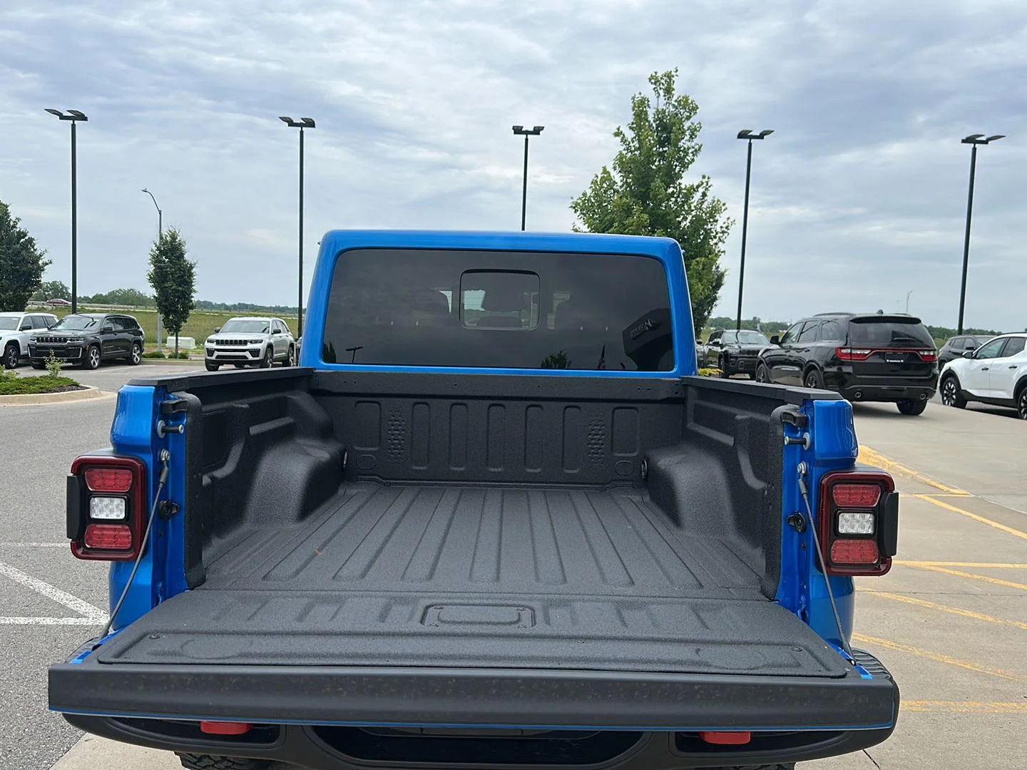 New 2026 Hydro Blue Pearlcoat Jeep Rubicon image 4