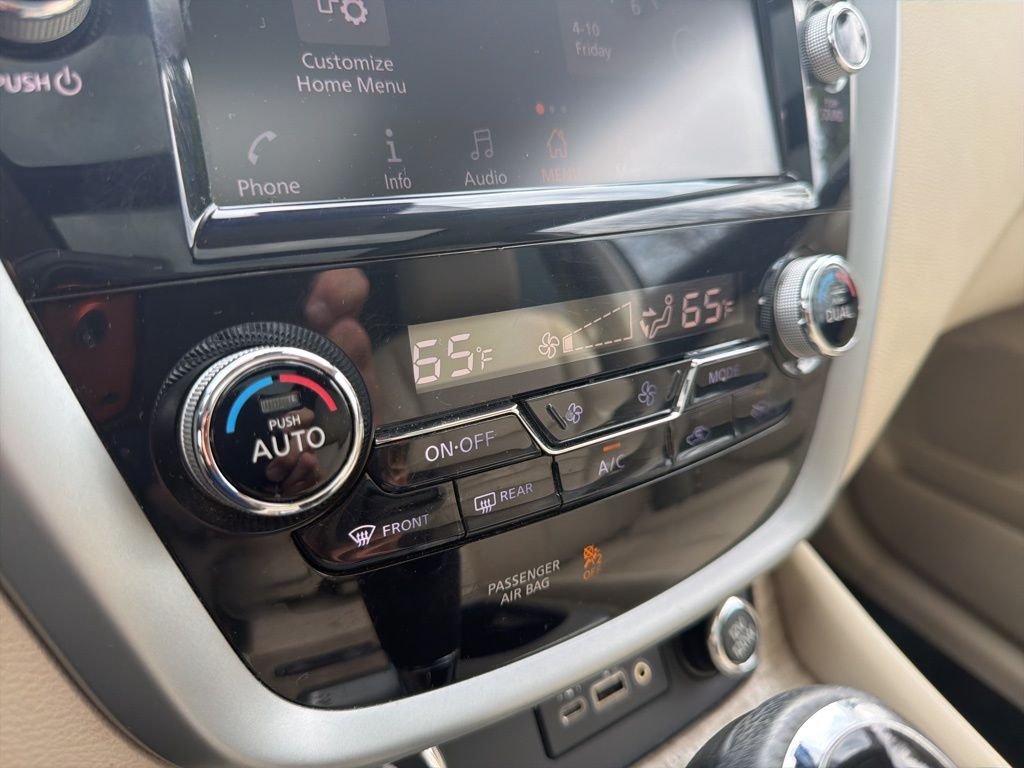 Used 2019 White Nissan SL image 34