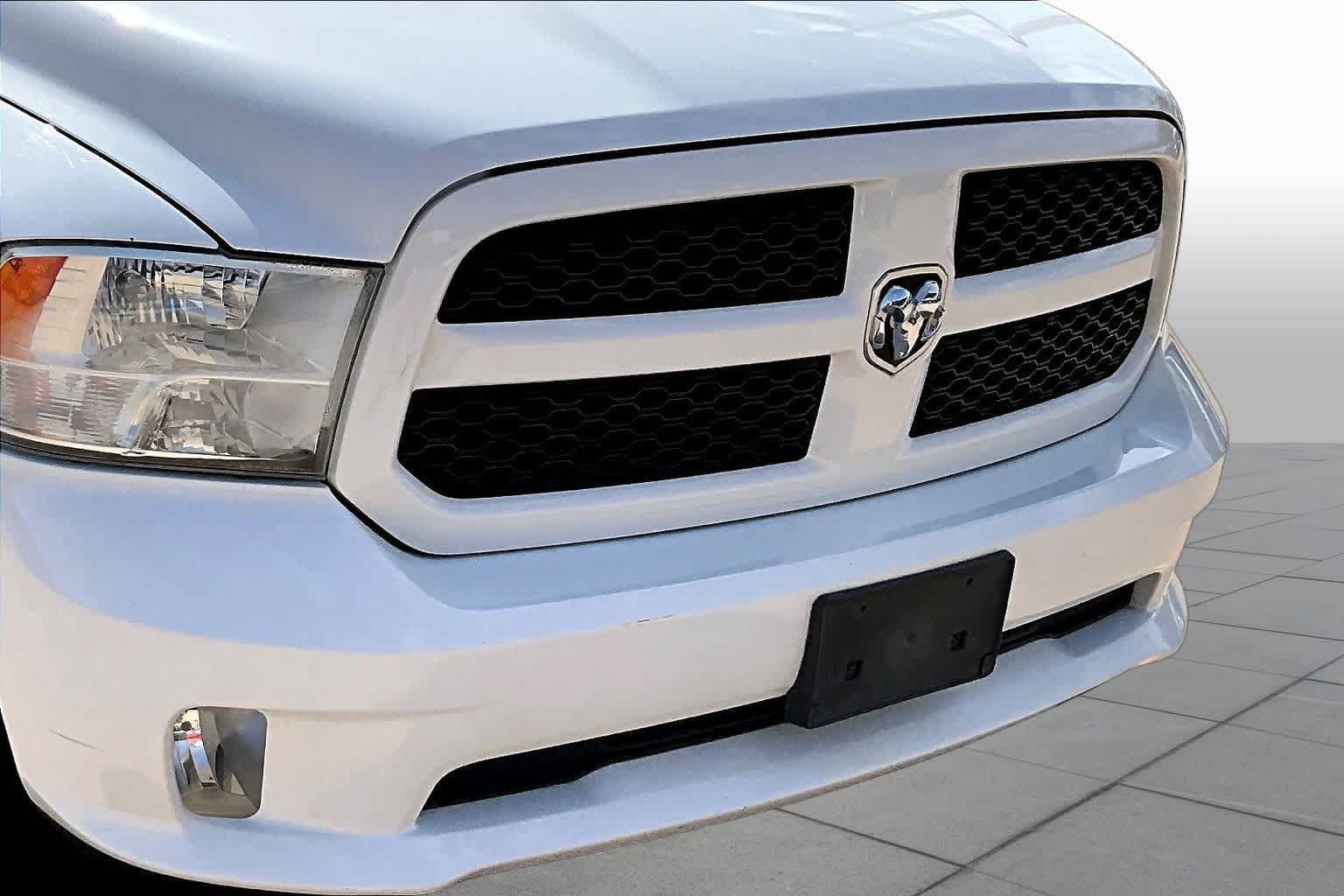 Used 2013 Bright White Ram Express image 15