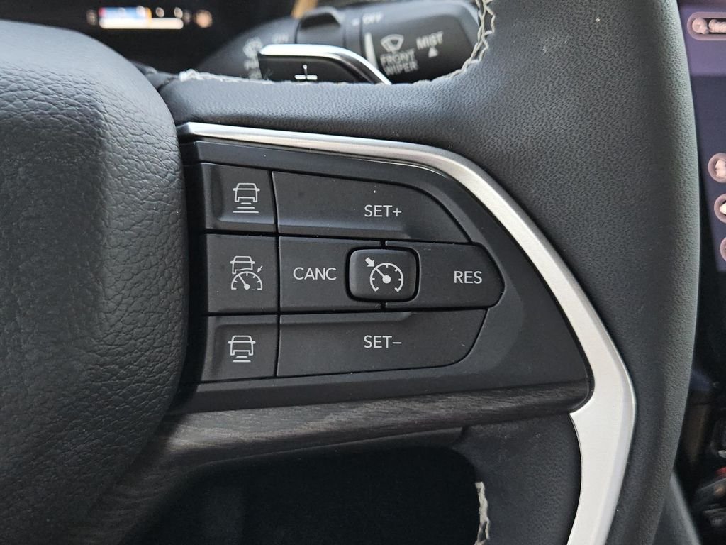 Used 2025 Black Jeep Limited image 19