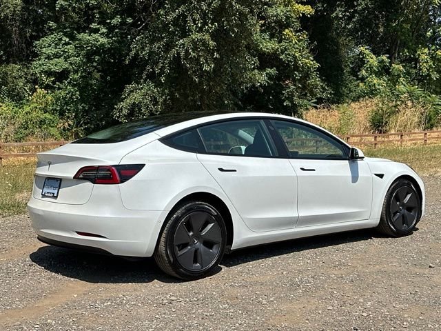 Used 2021  Tesla Standard Range Plus image 9