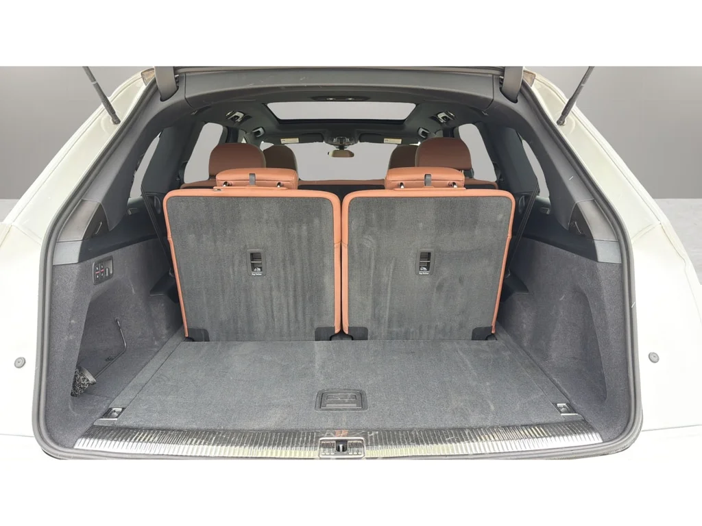 Used 2025 Carrara White Audi 55 Premium image 12
