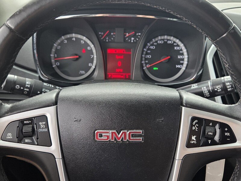 Used 2014 Summit White GMC FWD 4DR SLE W/SLE-2 image 28